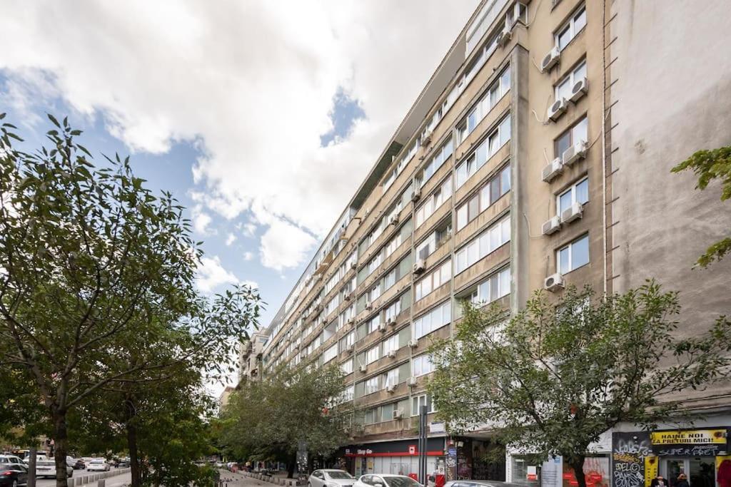 Stunning Views 2Br Midtown Flat - Charming Balcony Lejlighed Bukarest Eksteriør billede