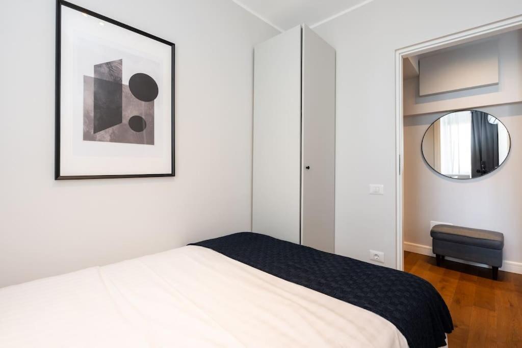 Stunning Views 2Br Midtown Flat - Charming Balcony Lejlighed Bukarest Eksteriør billede
